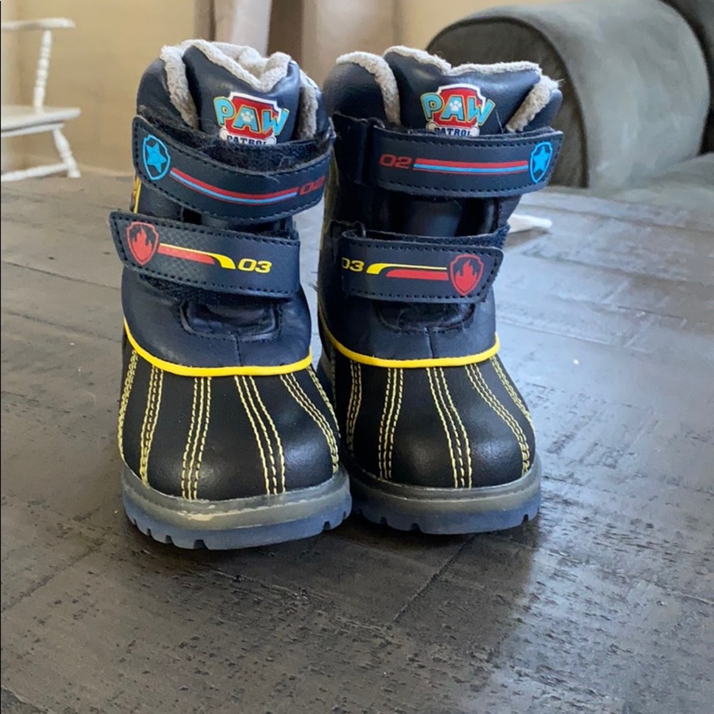 Paw patrol light up snow boots